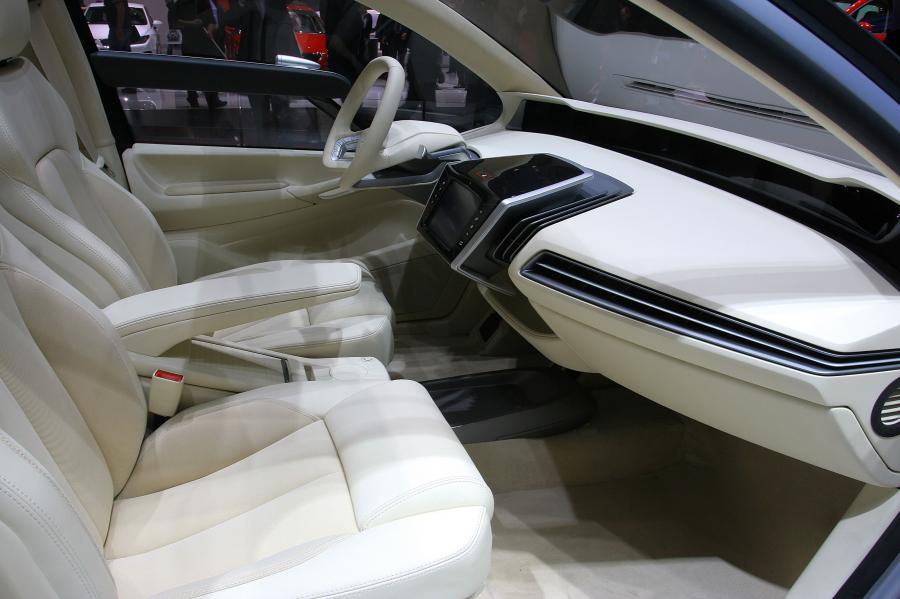  ItalDesign Go 2011 года  (фото 35 из 58)